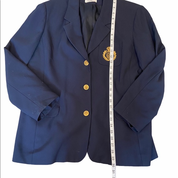 VINTAGE ALFRED DUNNER Navy 3 Button Crest Blazer - Picture 7 of 8